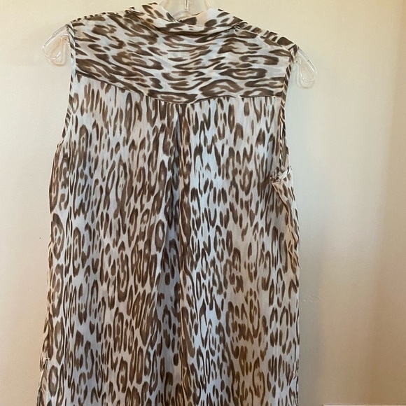 peck&peck sheer animal print sleeveless top. M - Picture 2 of 4